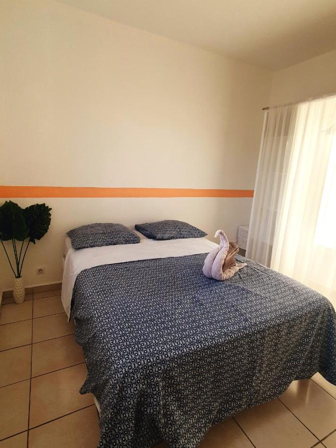 Maison Confortable A Sainte-Anne Εξωτερικό φωτογραφία